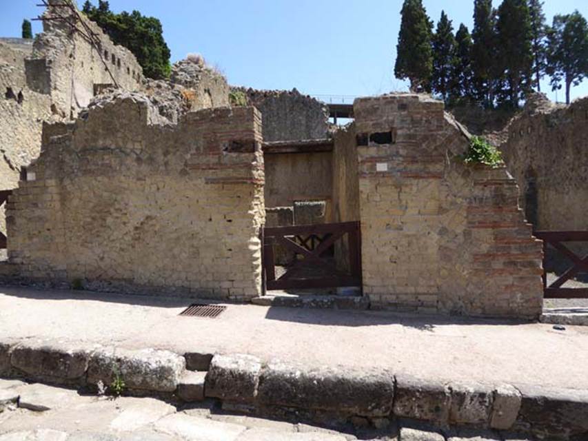 Herculaneum Ins Or II.15